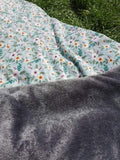 Kombi Hundedecke Blumen/dunkelgrau (Kuschelfleece/Kuschelfleece)